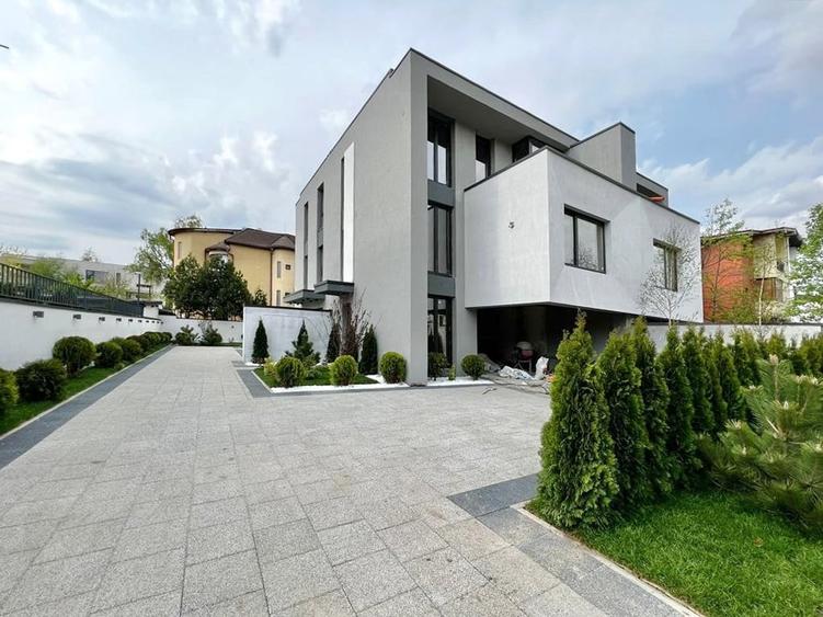 Casa noua de vanzarelanga lacul Baneasa, la cheie, finsaje la alegere - 3