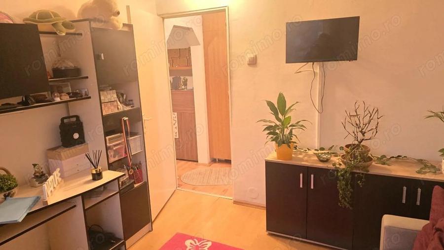 Vand apartament 2 camere in Deva, zona Micro 15 (Lidl), etaj 2, izolat exterior, mobilat - 2