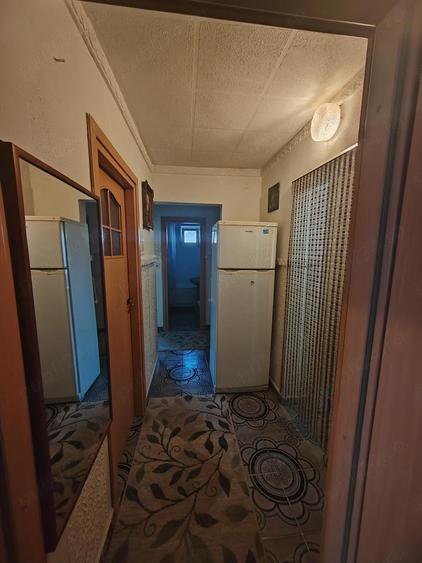 Apartament 3 camere, decomandat - 2