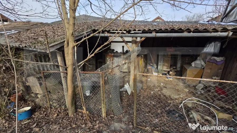 Casa de vanzare, cu 4 camere, 120 mp, teren de 700 mp, zona - 3