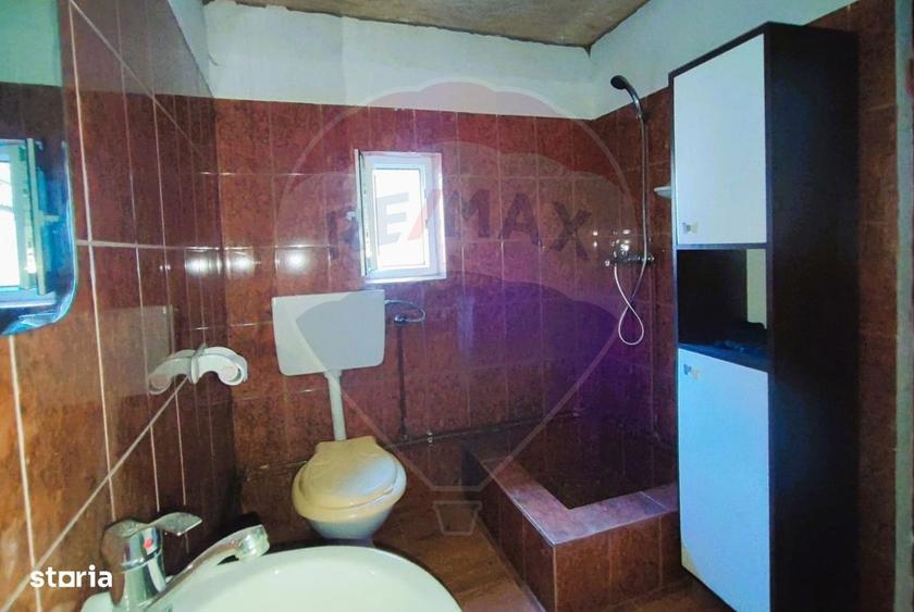 Casa / Vila cu 2 camere de vanzare - 1