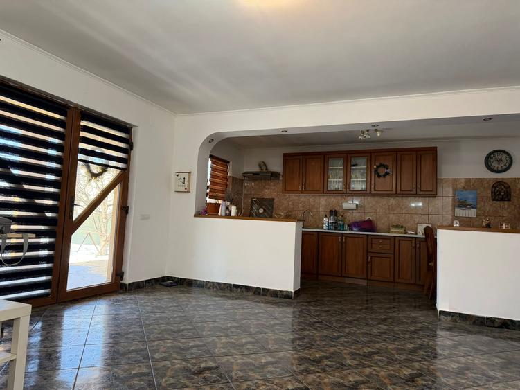 Vilă individuală de vânzare în Berceni, Ilfov – Bd. 1 Mai - 5 camere, teren 705 - 11