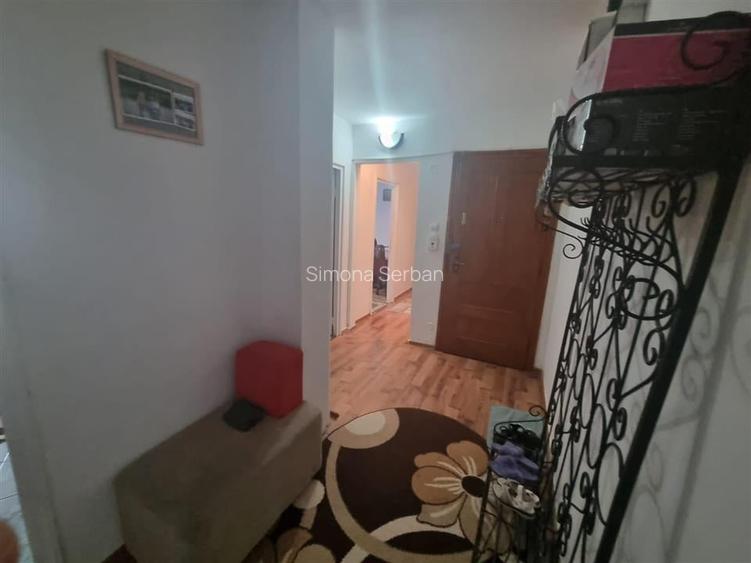 Apartament cu 3 camere decomandat, mobilat în Central Apartament cu 3 camere decomandat, mobilat în Central
