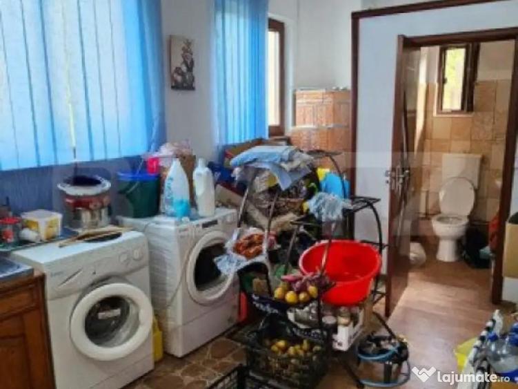 Casa deosebita, 3000 mp teren, 6 camere zona linistita - Bar - 1