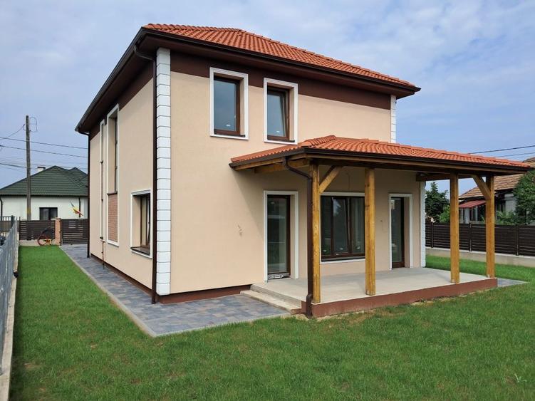 Casa individula cu CF la zi, teren 601 mp, 5 camere - 7