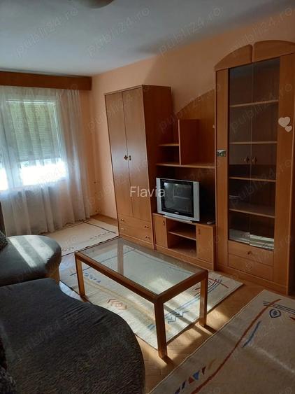 Inchiriez apartament 2 camere - zona Complex Studen?esc