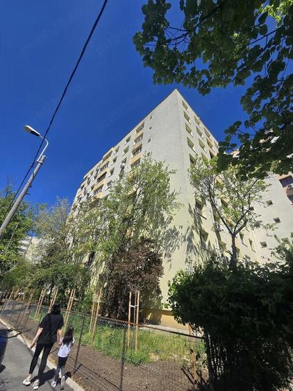 Apartament 3 camere - cartier Tei str Otesani - 10