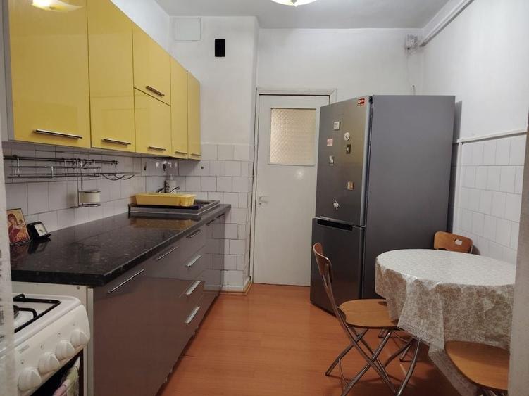 Inchiriez apartament 2 camere - 1