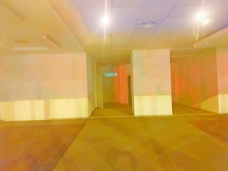 Semi-central - spatiu comercial de 135 de mp. - 3