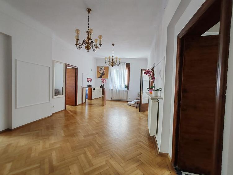 Cismigiu apartament spatios in vila superba