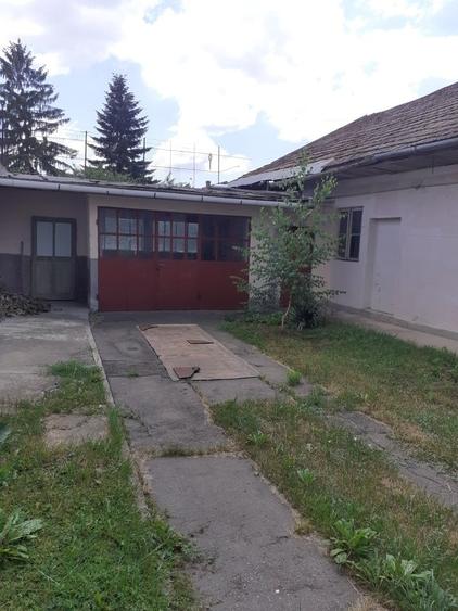 Vand casa cu 4 cam. in zona Semicentral - 2