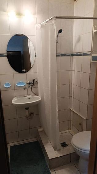 PF inchiriez garsoniera - 2