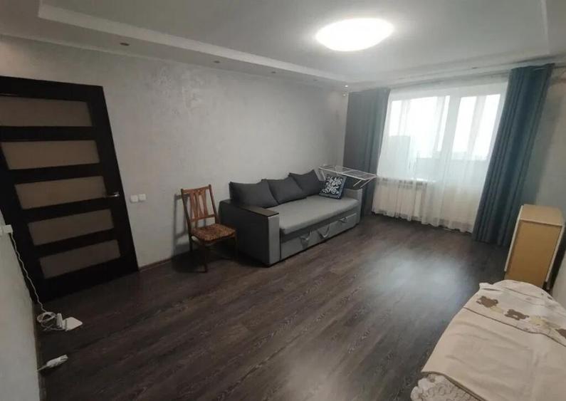 Apartament cu 3 camere de vanzare zona Drumul Sarii - 10