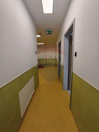 Spatiu comercial de vanzare - 17