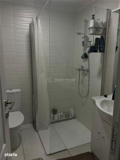 Casă cu 5 camere cu Teren 500 Mp în Crevedia
