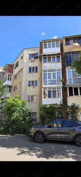 Apartament cu 2 camere decomandat în Craiovița Nouă