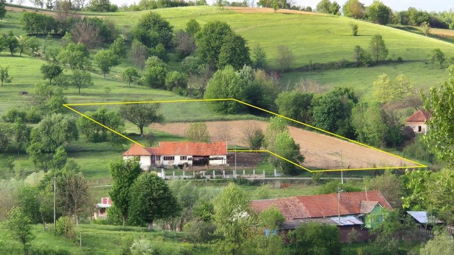 Teren intravilan situat într-o locație de vis - 3