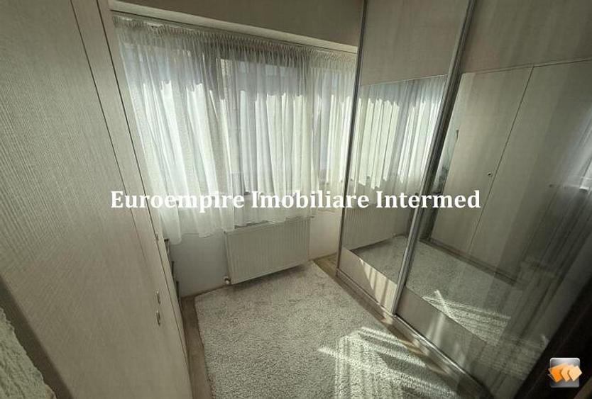 Apartament cu 3 camere decomandat, zona KM 4-5 - 14