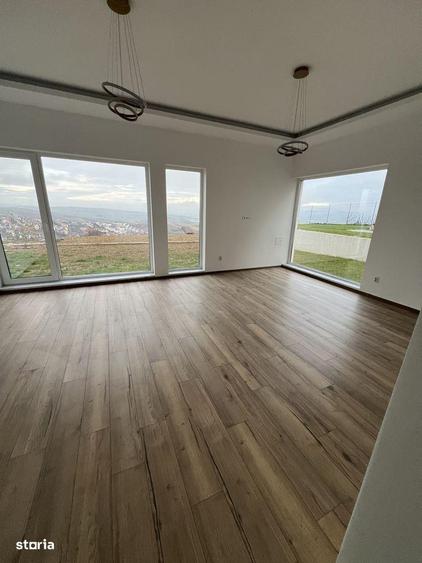 Casa finisa cu design scandinav cu panorama spre Cluj in Dezmir - 4