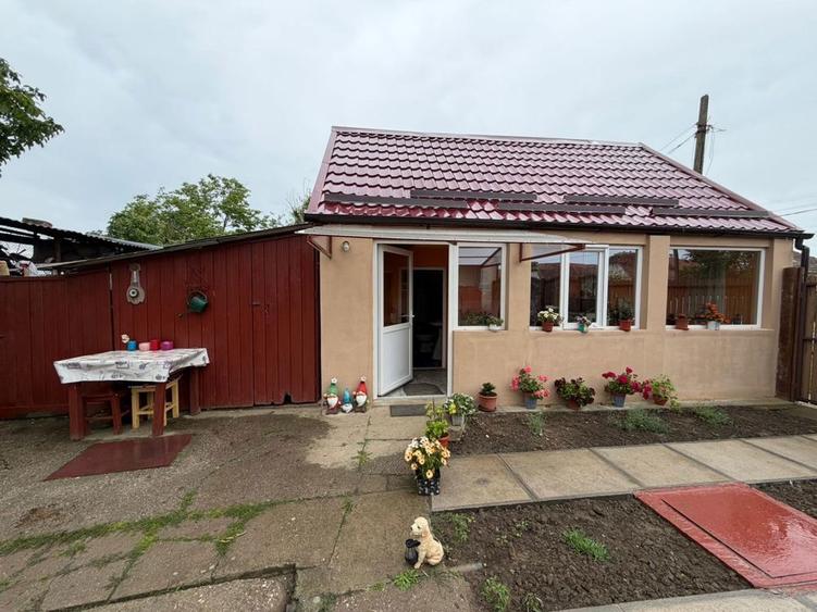 Casa cu teren de 3.000 mp in Herneacova - 3