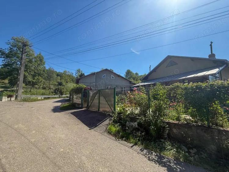 Casa de vacanta sau rezidenta in Adunati, buget redus - 12