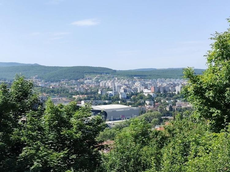 Casă individuală cu 4 camere cu Canalizare în Gruia