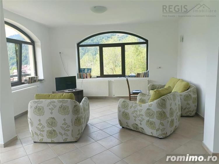 Casă cu 11 camere cu Teren 1300 Mp în Șimon