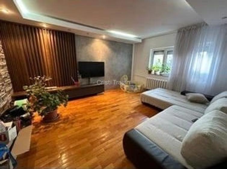 Apartament 3 camere Mall Vitan, 10 minute de metrou, mobilat si utilat modern
