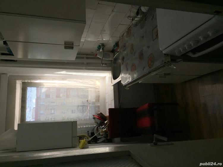 Inchiriez apartament 3 camere - 3