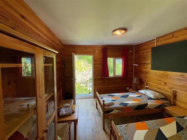 Vila deosebita, 2 corpuri P+M si P+1E, Margineni-Bacau - 11