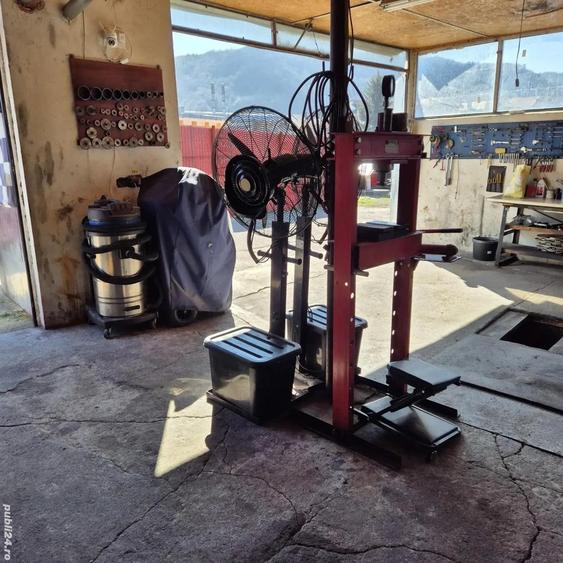 Inchiriez Atelier Auto complet utilat in Re?i?a - 5