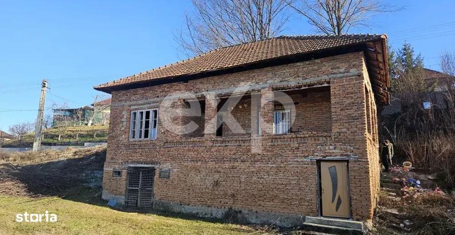 Casa 3 camere in Livezeni Stalpeni | 88 mp utili, teren 300 mp, zo - 1