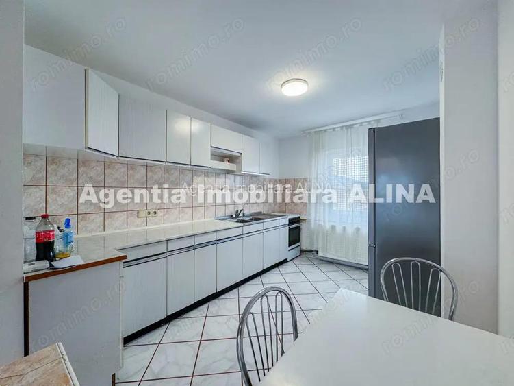 Ap. 3 camere in Deva, zona Balcescu, suprafata utila 75 mp, decomandat, etaj 4 Ap. 3 camere in Deva, zona Balcescu, suprafata utila 75 mp, decomandat, etaj 4