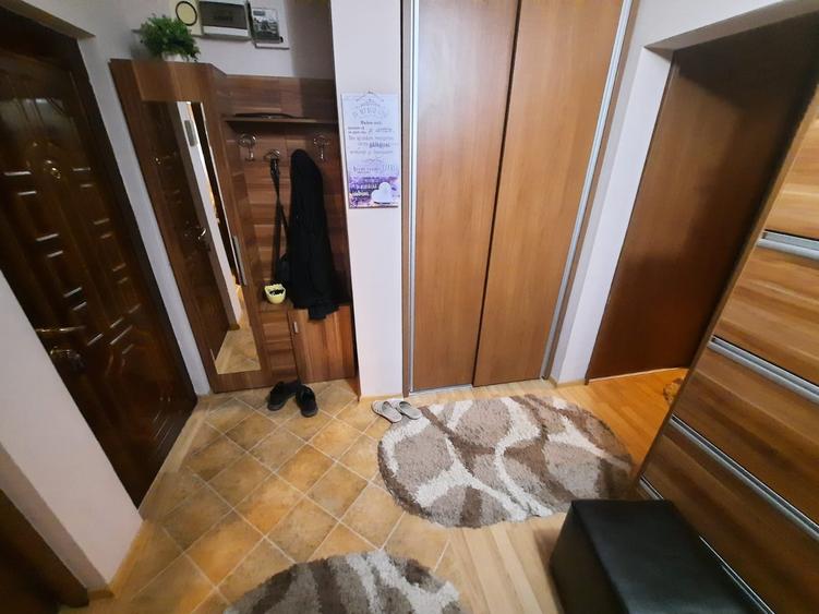 Apartament cu 3 camere decomandat, etaj 1/4, zona Alexandru cel Bun - 11