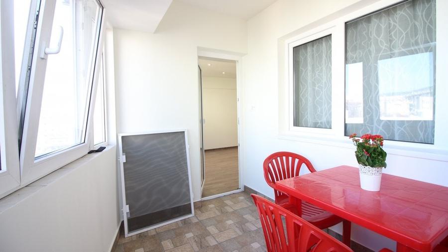 P-ta Lahovari, apartament 3 camere, renovat modern, mobilat, etaj 6/9, bloc 1980 - 17