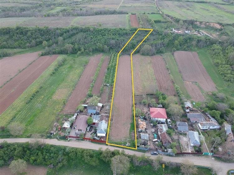 TEREN INTRAVILAN GAGESTI - 3