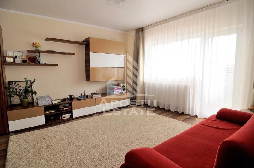 Apartament cu 3 camere, Timisoara, 2 bai, Centrala Proprie - 2