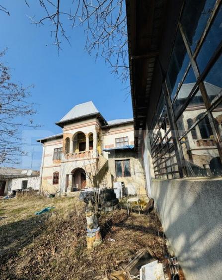 Conac cu teren intravilan 8759 mp, priveliste panoramica, Ci - 3