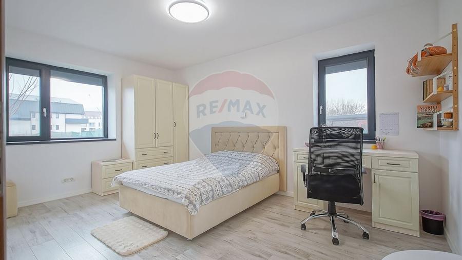 Casă premium cu 270 mp utili, 7 camere ,curte generoasă în Bartolomeu - 29