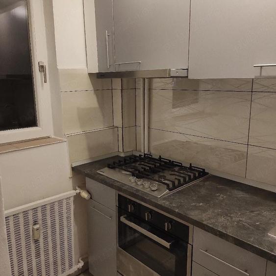 Proprietar garsoniera Titan,5 10 - 2