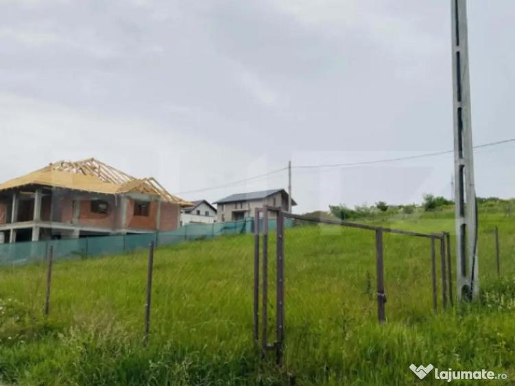 Teren de vanzare, 896 mp, zona Bucium - 2