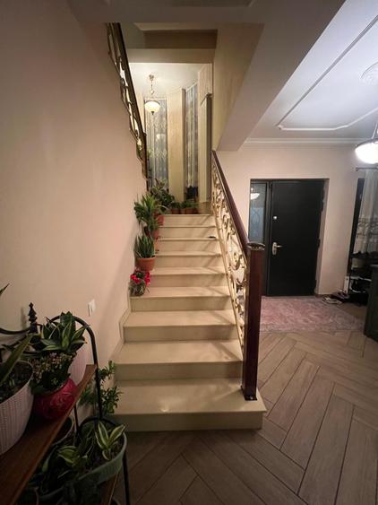 Vanzare Casa/Villa 6 camere 3 bai 3 wc -uri Dobroiesti 0% Comision - 20