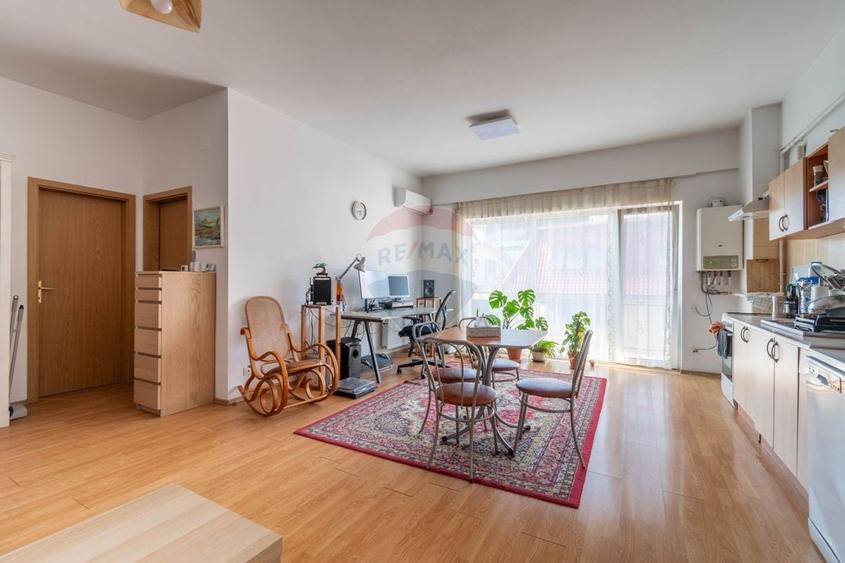 Apartament cu 2 camere de vanzare Str.Ploiesti Nr.17, Garaj Subteran - 4