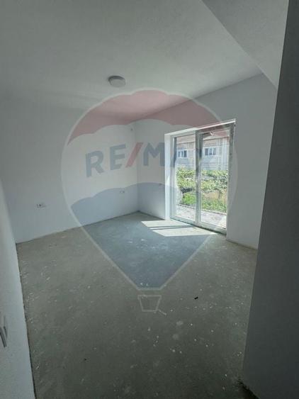 Casa cu 3 camere de vanzare in zona Turnisor - 2