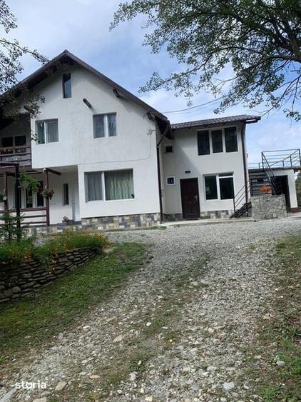 Casă cu 4 camere cu Teren 90 Mp în Lipănești