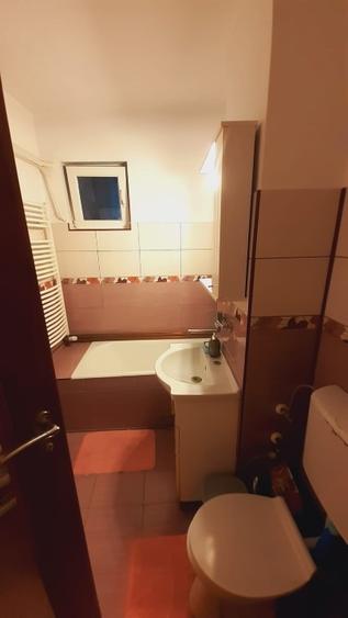 Apartament cu 2 camere decomandat în Aeroport