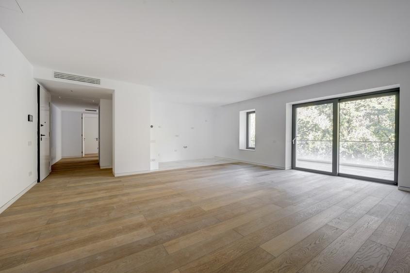 Apartament cu 2 camere semidecomandat în Băneasa