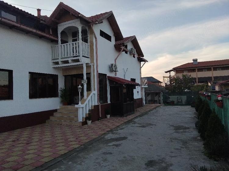 Casă cu 6 camere cu Teren 520 Mp în Central