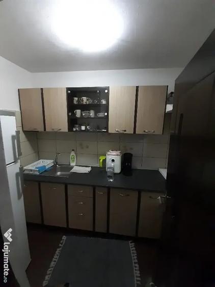 Garsonieră decomandată în Brâncoveanu