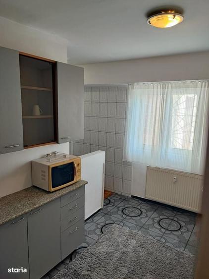Apartament cu 3 camere în Vatra Luminoasă